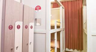 Гостиница Привет Хостел Москва Кровать в общем четырехместном номере для мужчин-5